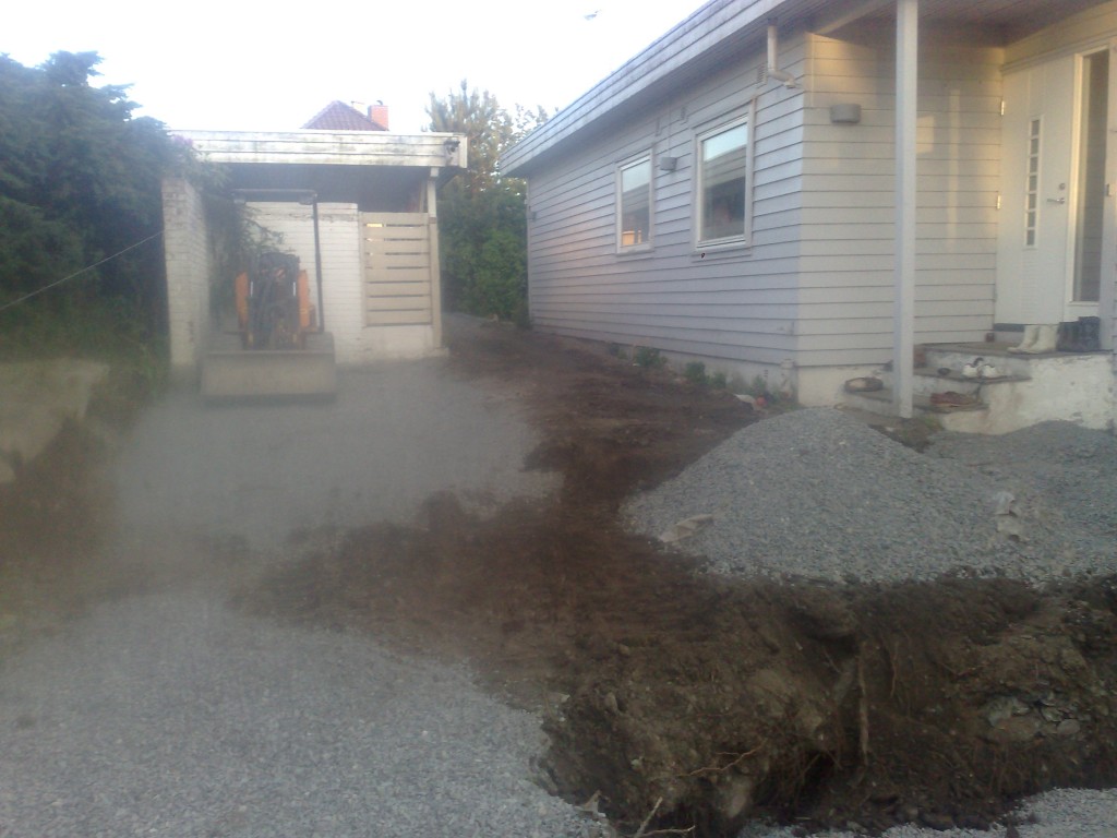 innkjørsel med grus